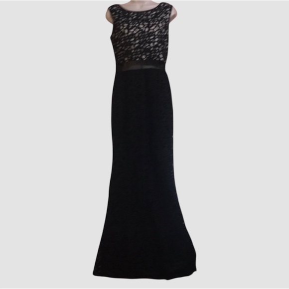 Xscape Dresses & Skirts - Xscape Black Lace Maxi Gown